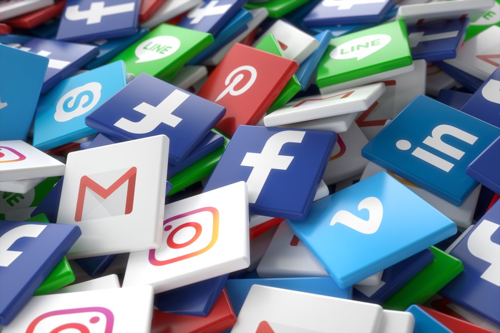 Redes Sociales para Negocios Hispanos en USA: Guía 2026 Redes Sociales para Negocios Hispanos en USA: Guía 2026