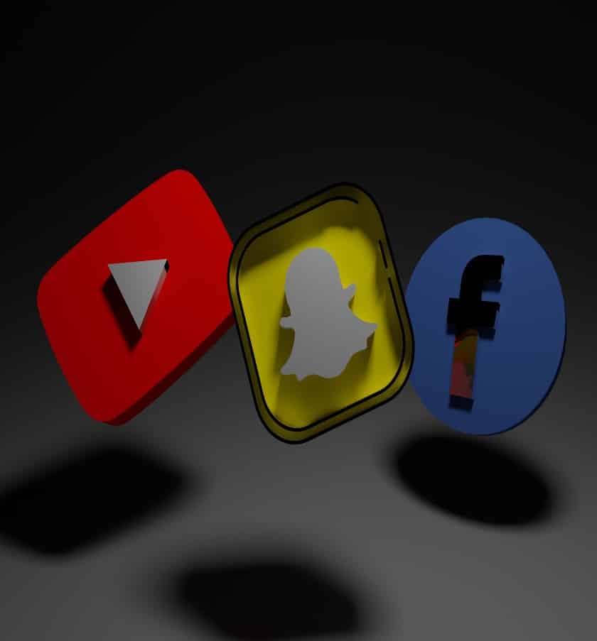 CÓMO TENER ÉXITO EN TUS REDES SOCIALES CÓMO TENER ÉXITO EN TUS REDES SOCIALES