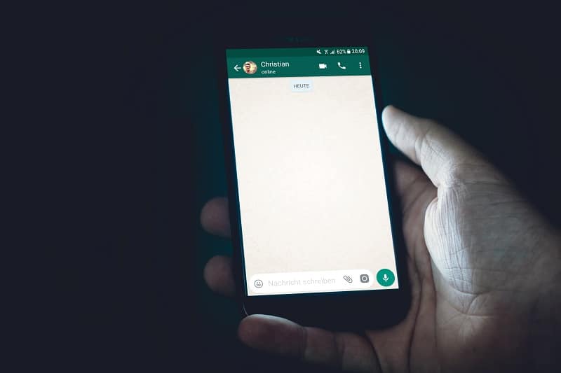 Beneficios de usar WhatsApp en tu sitio web junto con un CRM eficiente integrar whatsapp business a mi crm