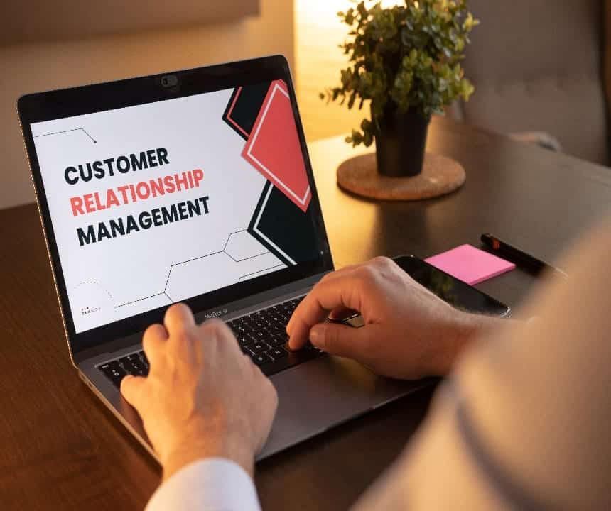 CRM con Inteligencia Artificial CRM con Inteligencia Artificial