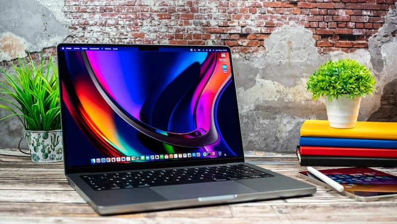 Los 5 mejores computadores para trabajar en desarrollo web MacBook pro