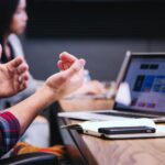 ¿Quién ofrece servicios de implementación de software empresarial?