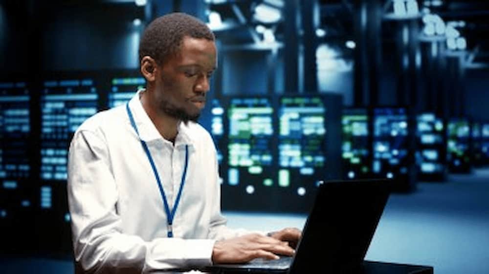 Ventajas competitivas de crear tu propia plataforma de gestión interna arquitectura de software-redes