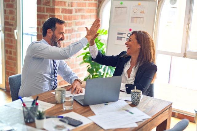 6 Consejos para Realizar un Manual De Identidad Corporativa Popularizar la marca