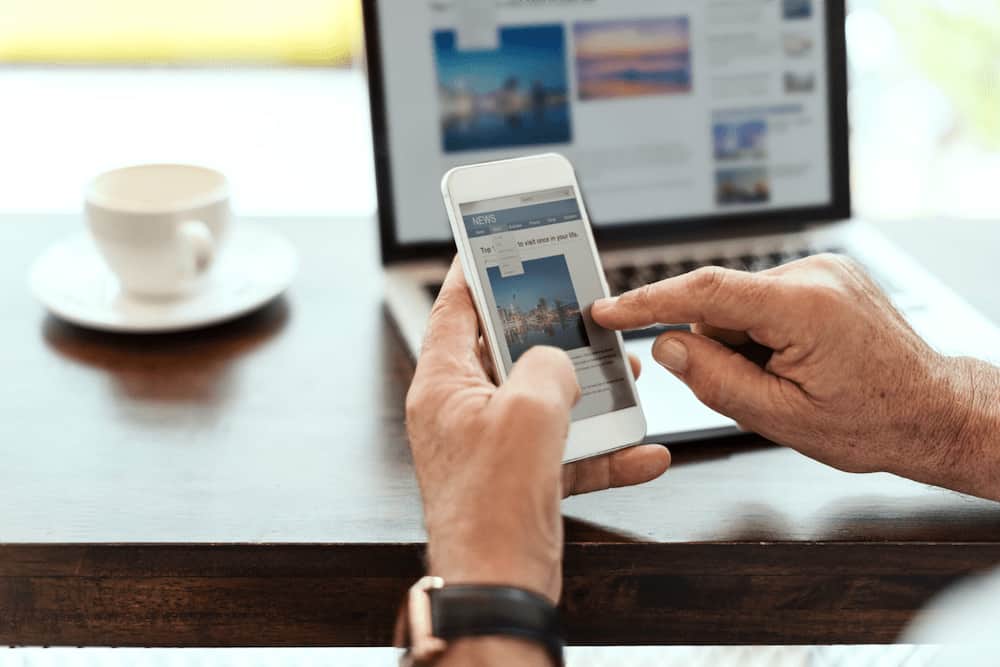 ¿Por qué es importante tener una página web optimizada para dispositivos móviles? seo para web masters-celulares