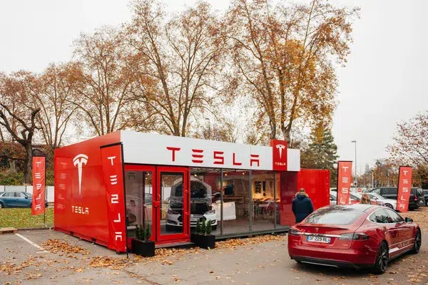 Estudio de cómo el Desarrollo de Software muestra casos exitosos de transformación de Empresas desarrollo de software-tesla
