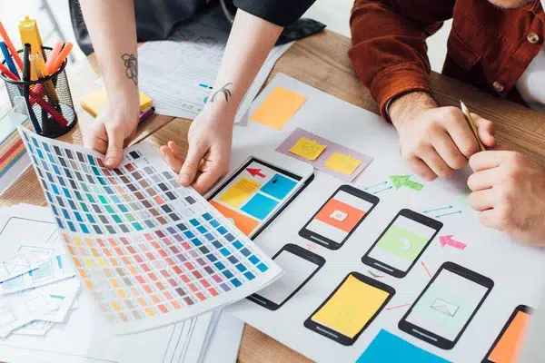 Diseño de tiendas virtuales: Descubre las últimas tendencias para este año 2024 paleta de colores para una tienda de diseño
