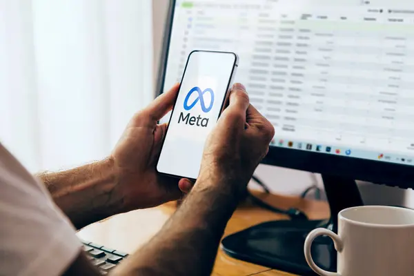 Publicidad en Facebook e Instagram para Latinos en USA 2026 5 mejores empresas de campañas de meta ads en Medellín