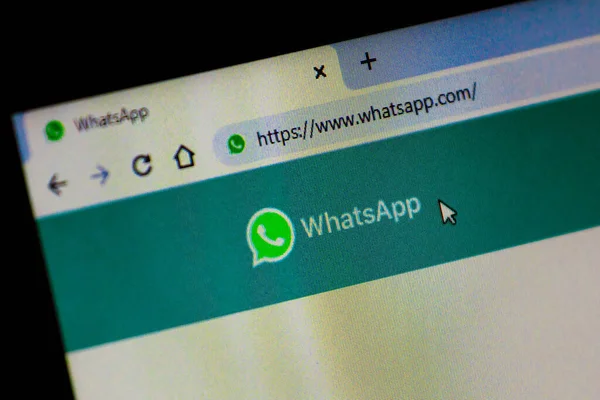 Beneficios de usar WhatsApp en tu sitio web junto con un CRM eficiente sitio web de whatsApp en tu computadora