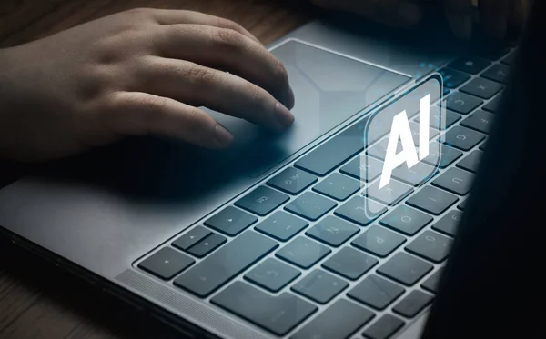 Cómo la inteligencia artificial está revolucionando el proceso de desarrollo web, desde la automatización hasta la personalización avanzada Cómo la inteligencia artificial está revolucionando el proceso de desarrollo web, desde la automatización hasta la personalización avanzada
