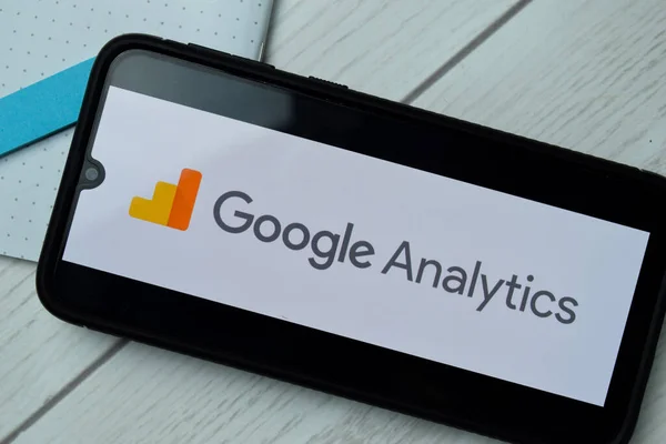 Por qué Google Analytics es esencial para entender el rendimiento de tu página web Por qué Google Analytics es esencial para entender el rendimiento de tu página web