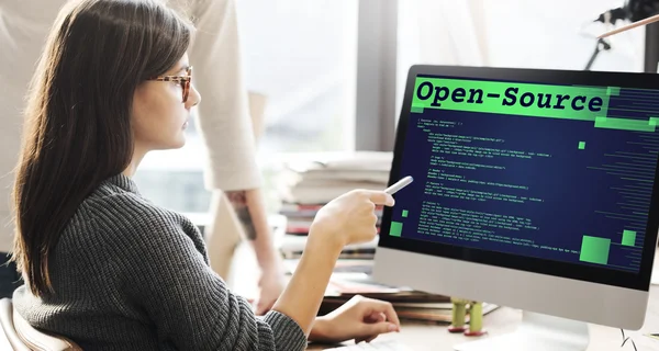 Software de código abierto vs. software propietario: ¿Cuál elegir? codigo abierto