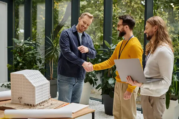 Desarrollo de software vs soluciones estándar: ¿Qué conviene más a tu empresa? decision