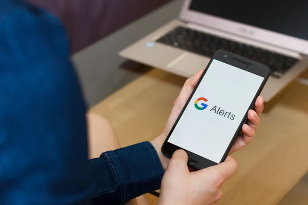 5 Trucos para aprovechar Google Académico al máximo google alerta