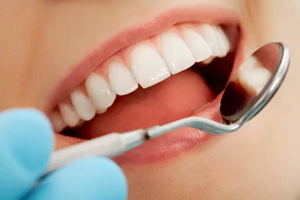 Optimiza la Gestión de Pacientes con la Automatización en Clínicas Dentales Optimiza la Gestión de Pacientes con la Automatización en Clínicas Dentales